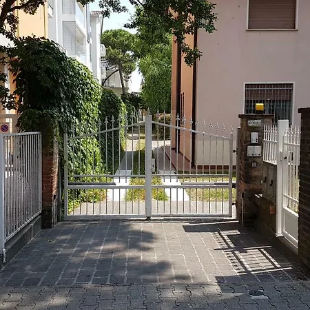 Villa Picchetti Fronte Mare *