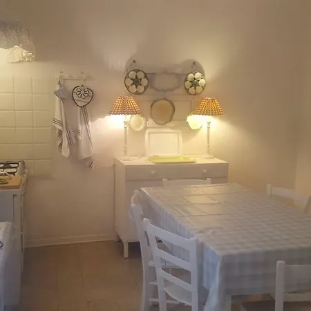 Picchetti Fronte Mare Villa *